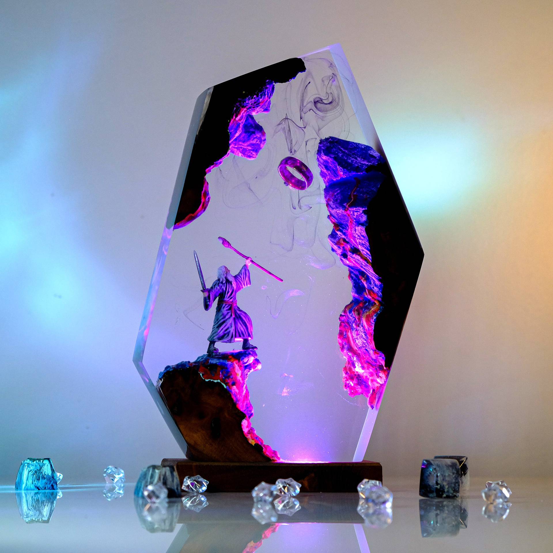 Movie Scence Figure Table Resi - Led Desk Light Usb recension och pris